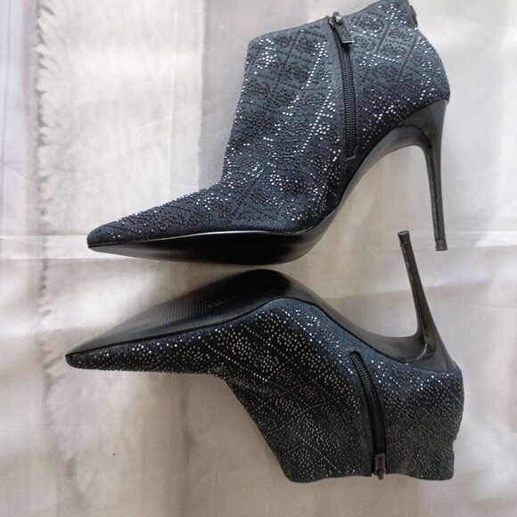 GUESS Fazzie Black Ankle Boots Stiletto Pointed Toe Size 9.5 NEW No Box - Picture 5 of 12